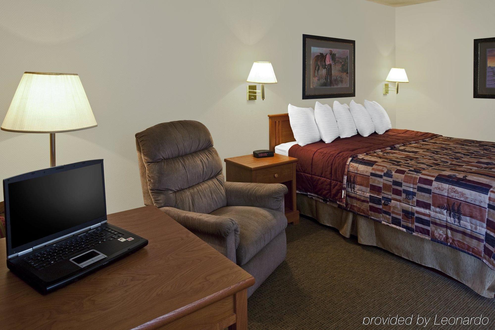 Best Western Plains Motel Wall Room photo